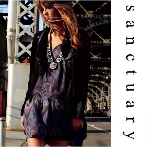 Sanctuary ✦ Purple Paisley Boho Mini Dress ✦ V-Neck w/ Tiered Hem & Long Sleeves - Picture 3 of 11